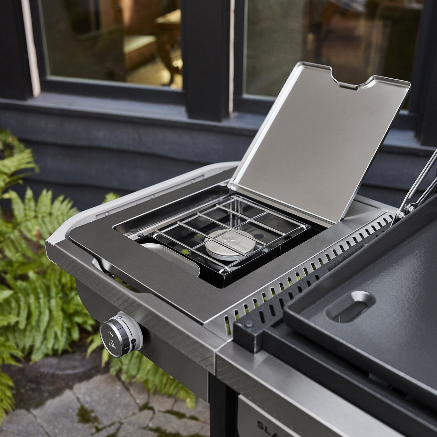 Weber Slate GPSB 76 Cm Premium Plancha Black