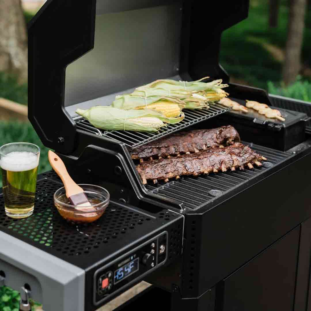 Masterbuilt Autoignite Series 545 Digital Charcoal Grill