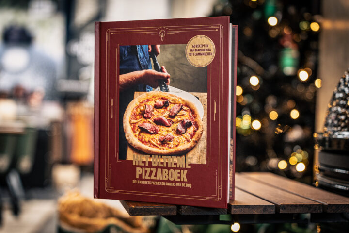 Smokin' Flavours Het Ultieme Pizzaboek