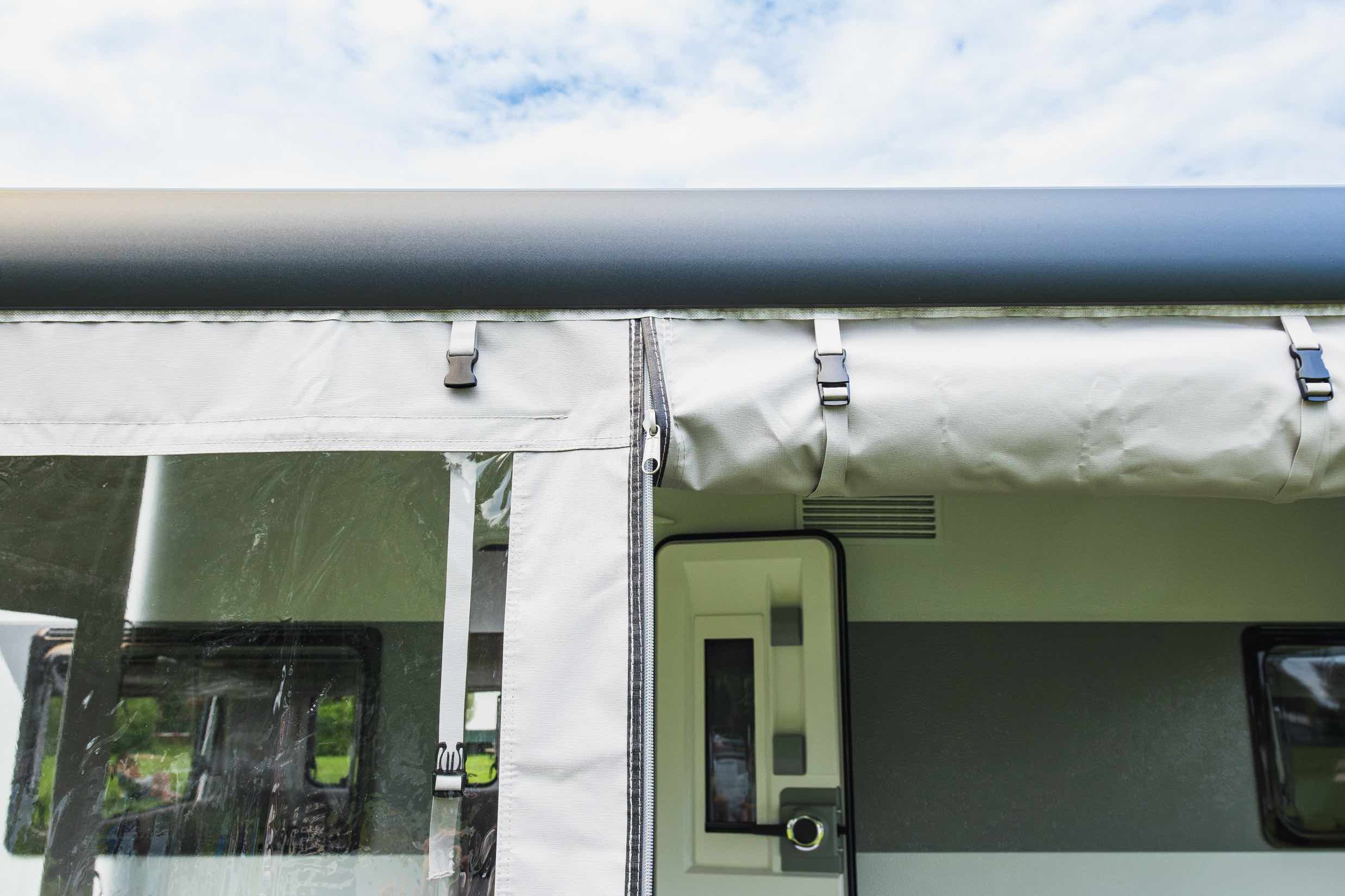 Reda Basis Voorwand Met Deur Voor Zakluifel