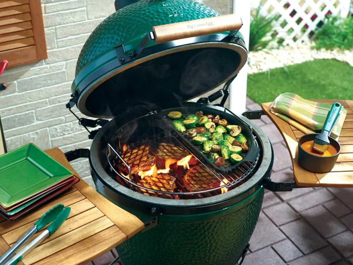 Big Green Egg Perforated Half Grid Large