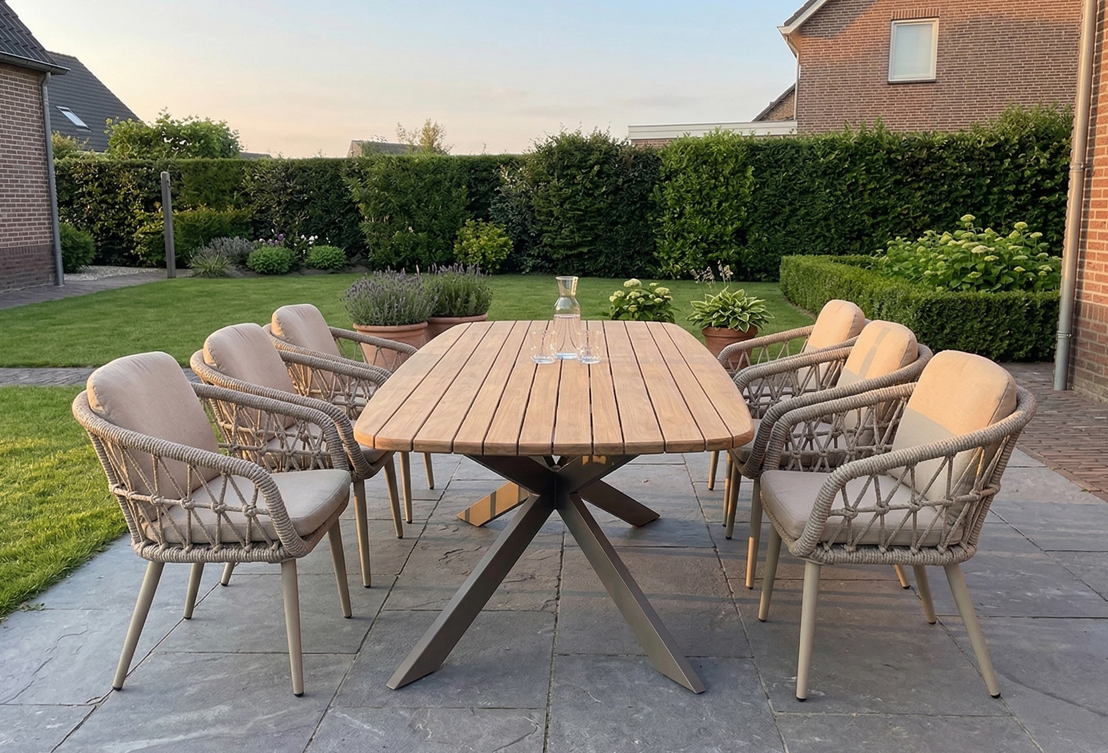 Happy Rhino Tuintafel Gunung