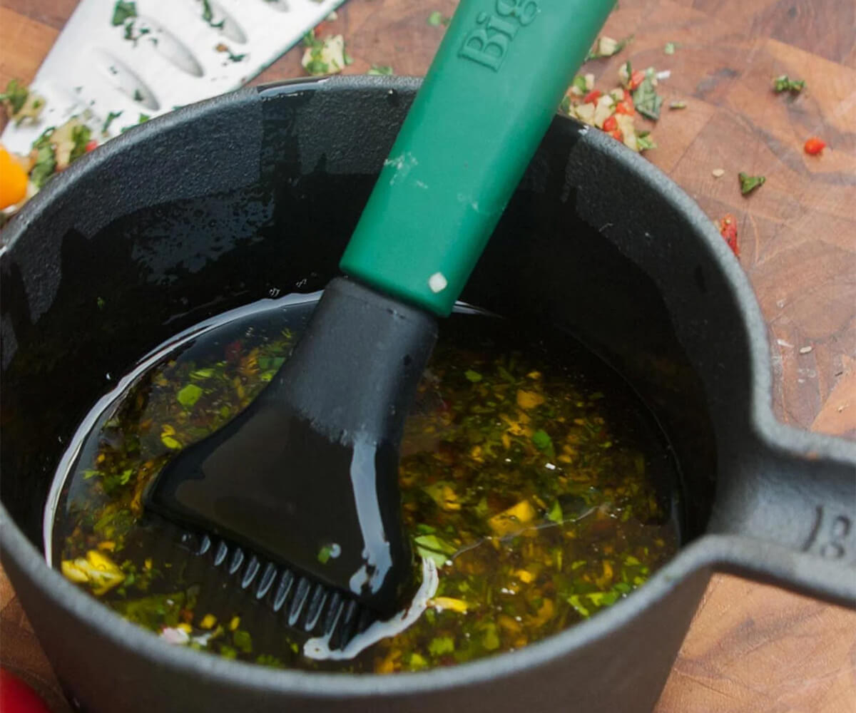 Big Green Egg Gietijzeren Sauspan Met Kwast