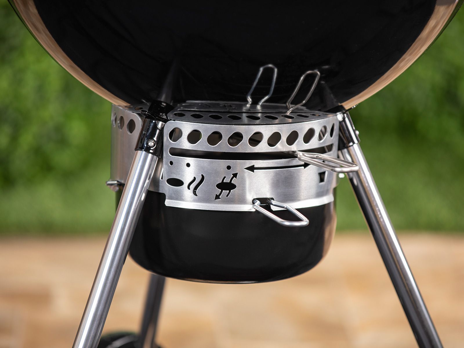 Weber Master-Touch Premium E-5770 Black