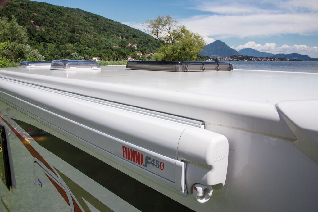 Fiamma F45S Polar White