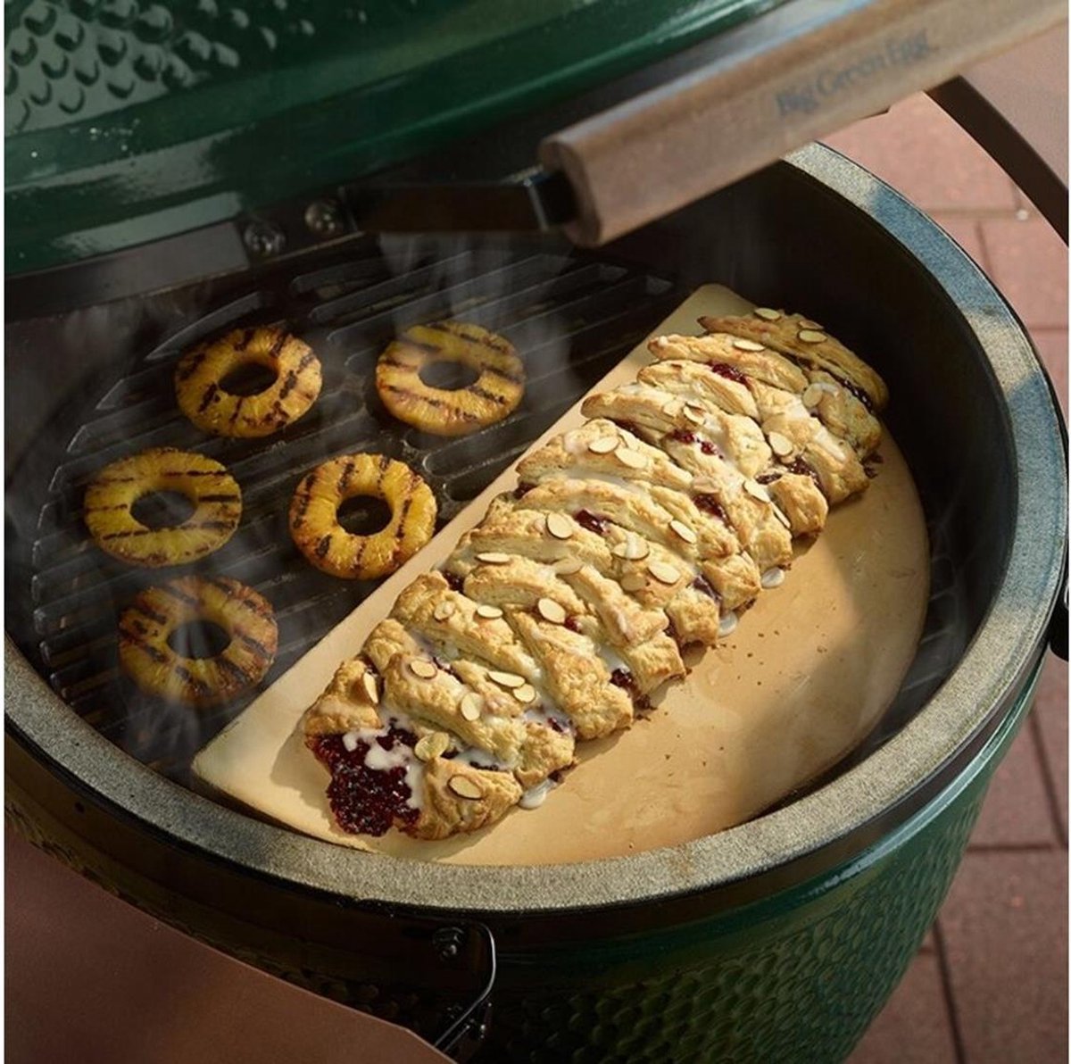 Big Green Egg Half Conveggtor Stone XL