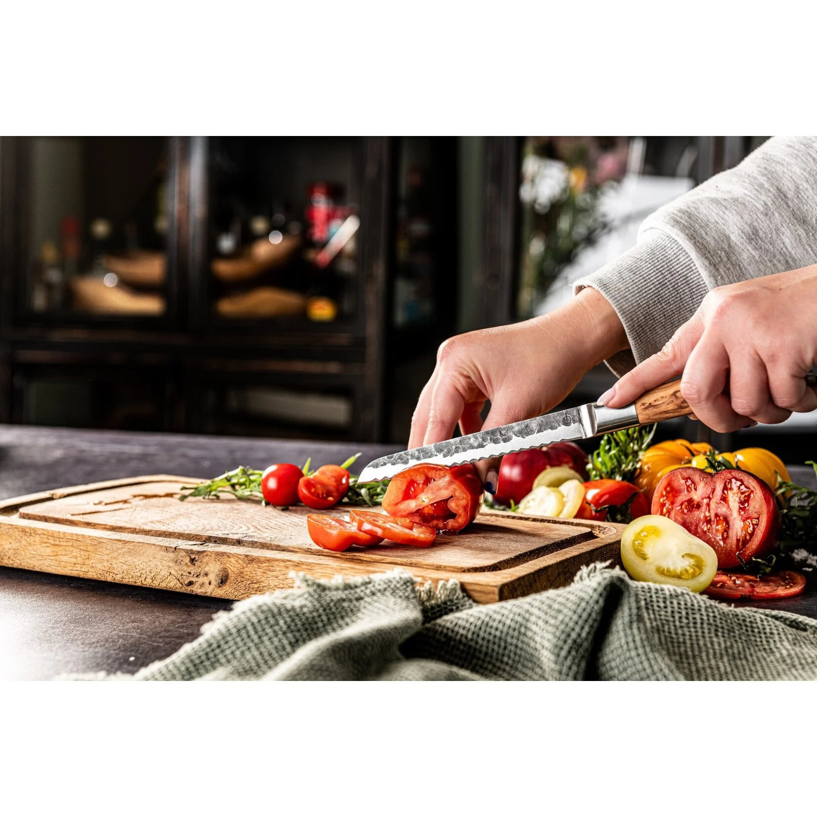 Forged Olive Universeel mes - 14Cm - Gekarteld