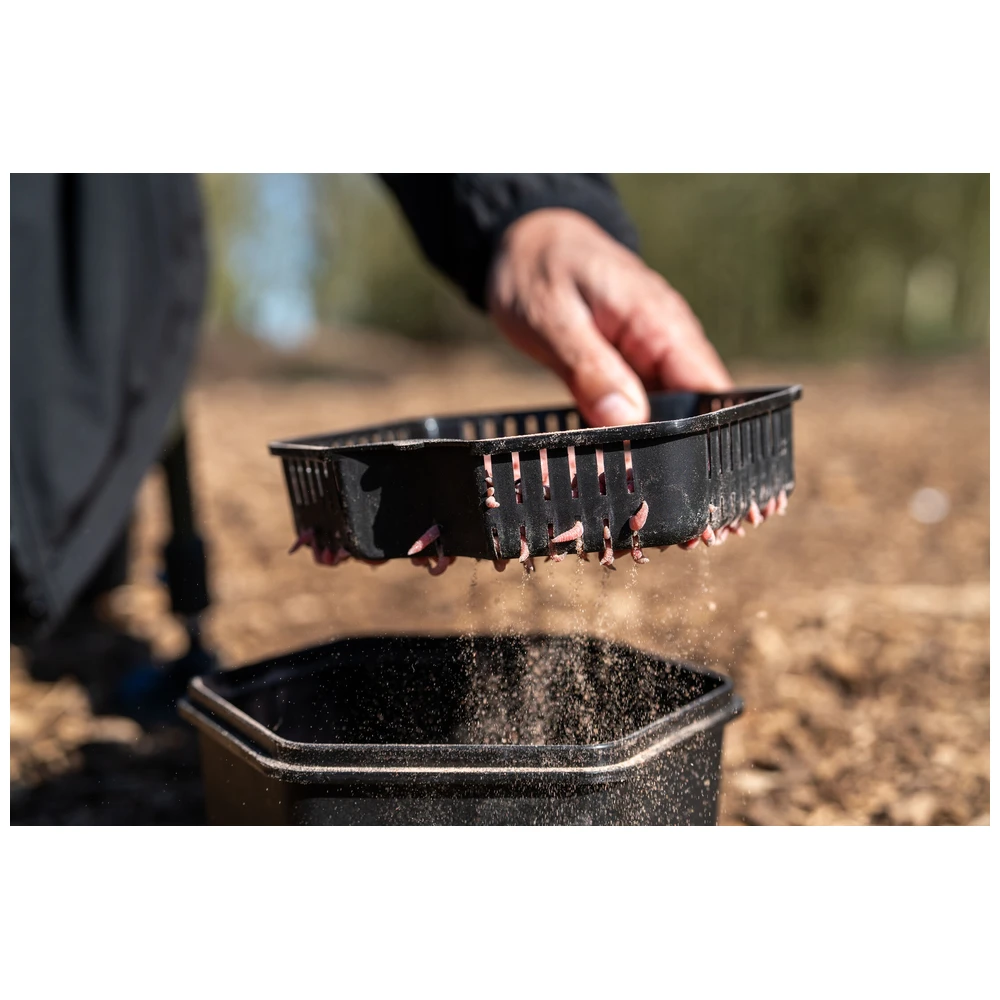 Zebco Secure-Lock Bait Box + Sieve 2L