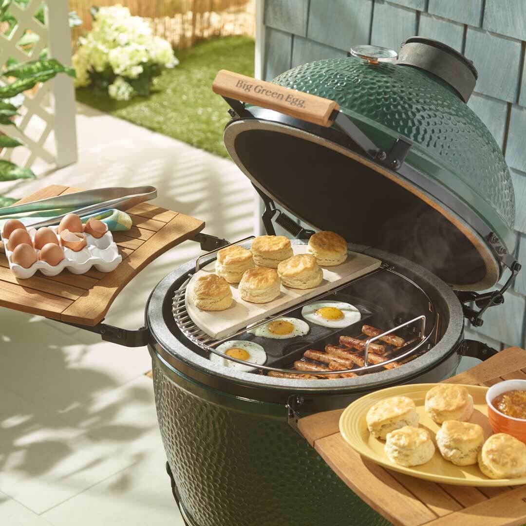 Big Green Egg Conveggtor Stone Half Large