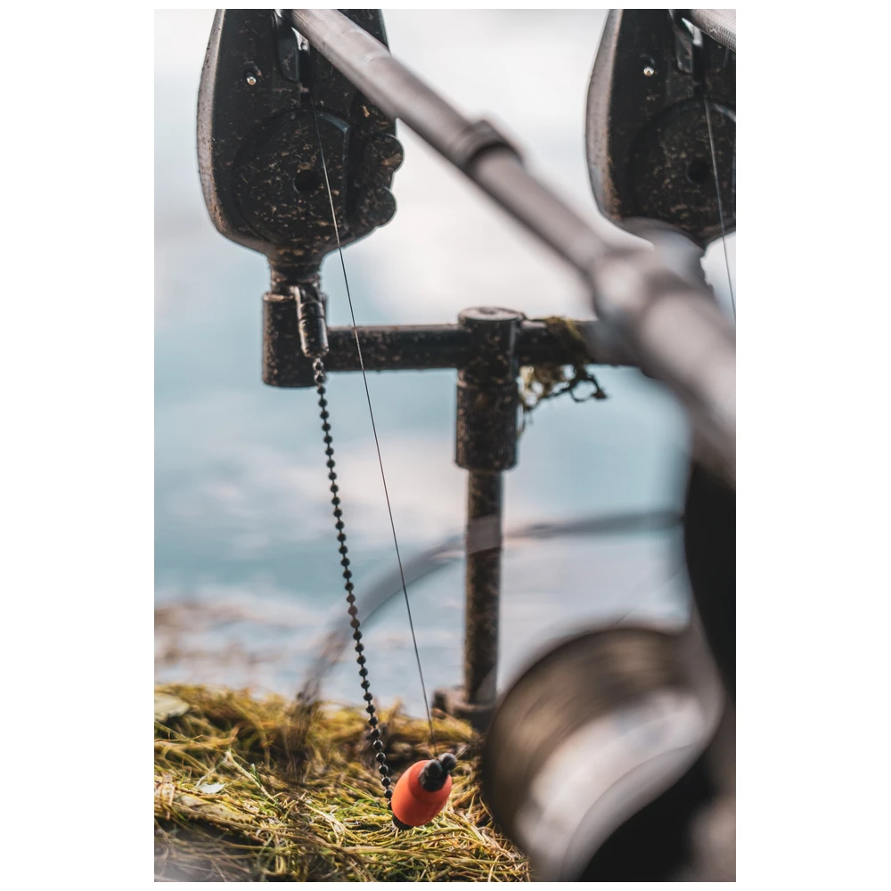 Fox Black Label Dinky Bobbins - White