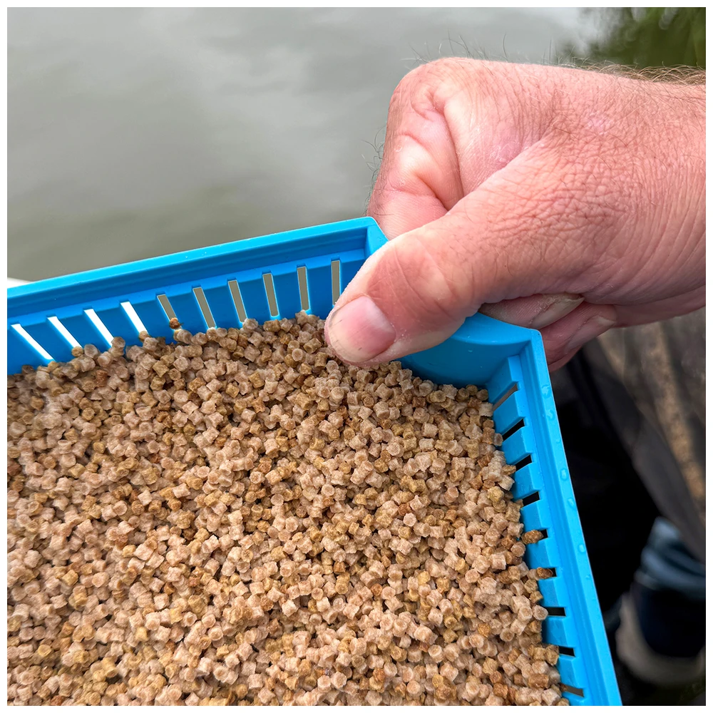 Cresta Bait Tub 1600Ml Closed Lid + Drain