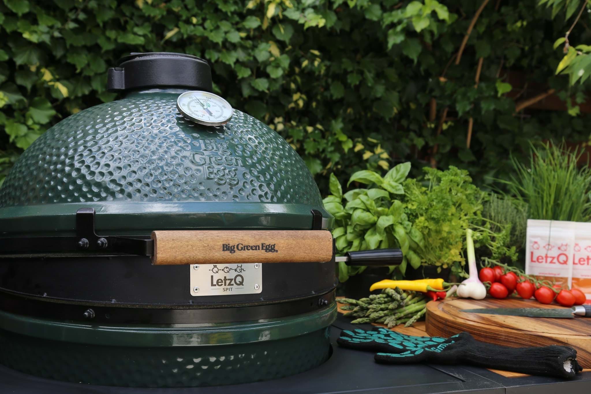 Big Green Egg LetzQ Spit Kamado 18 Inch - Large