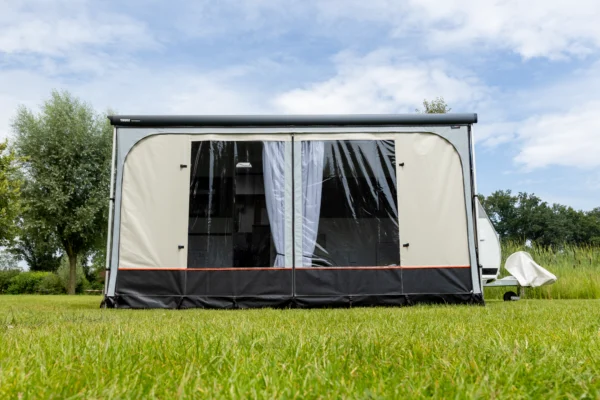 Reda Explore Sidepro 250 Gordijnenset Daisy White