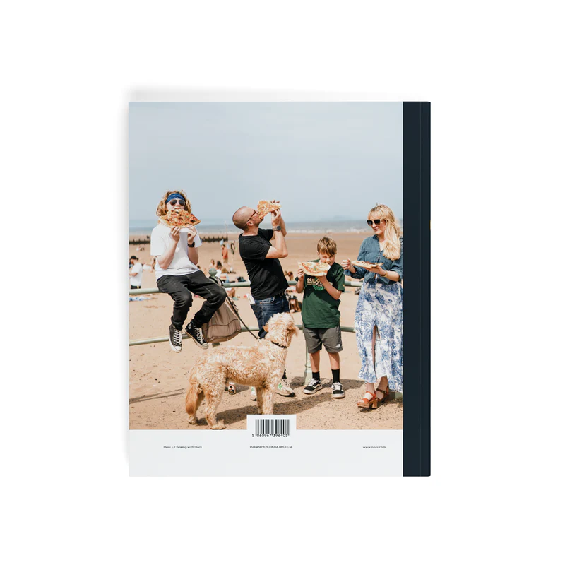 Ooni Kookboek 'Cooking With Ooni' 